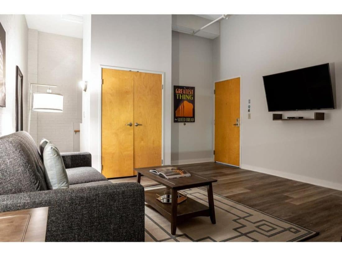Modern Apartment Close To Everything Cozysuites Indianapolis Bagian luar foto
